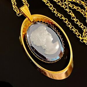 INTAGLIO CAMEO NECKLACE